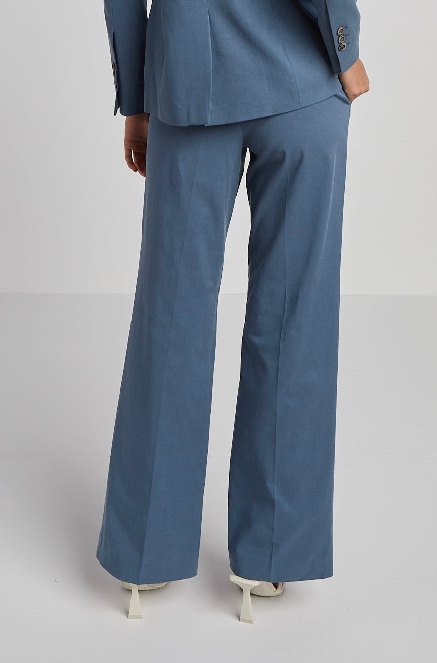 Preston Straight Leg Stretch Trouser With Pin Tuck