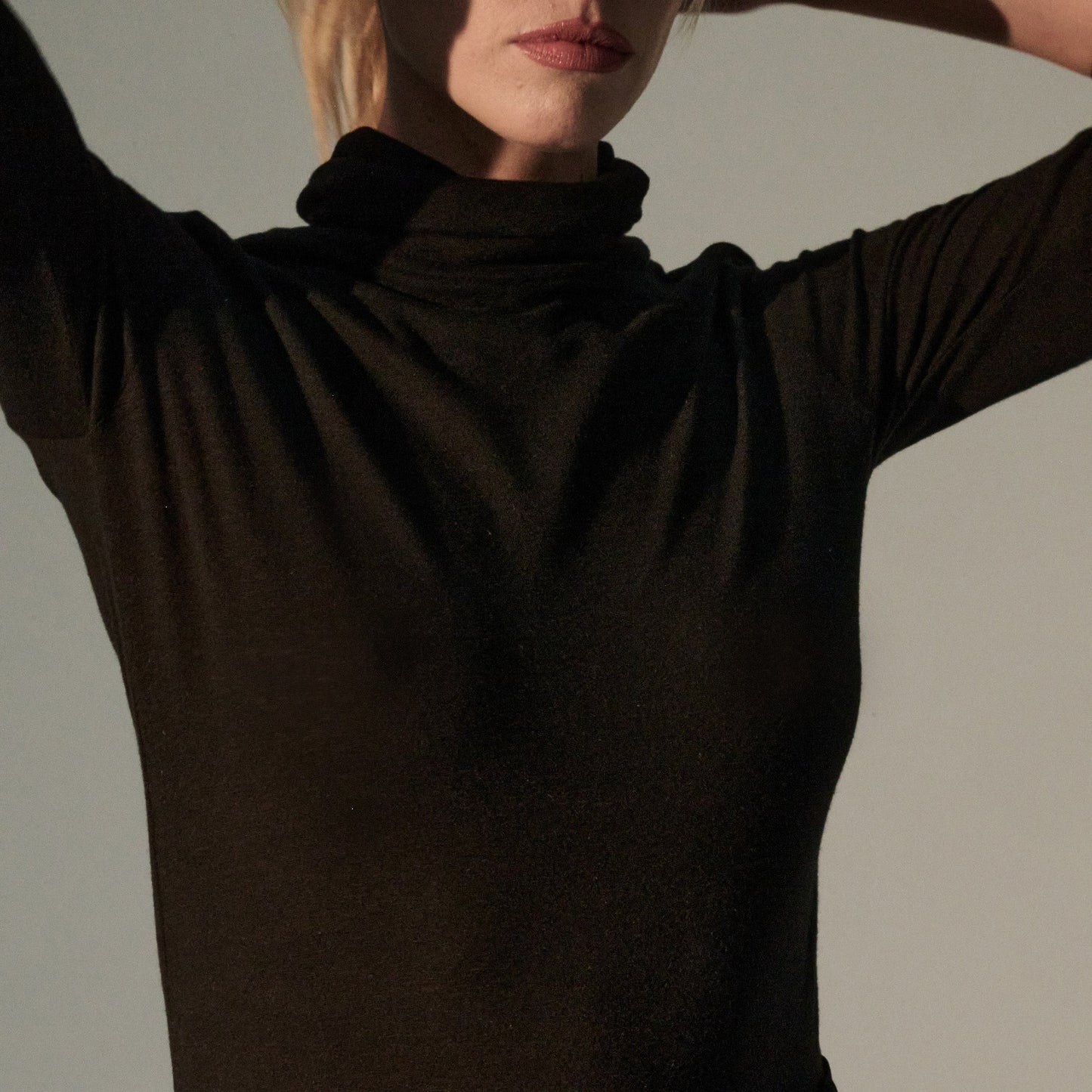 Cotton Cashmere Long Sleeve Turtleneck - MAJESTIC FILATURES - Banebrook Collections