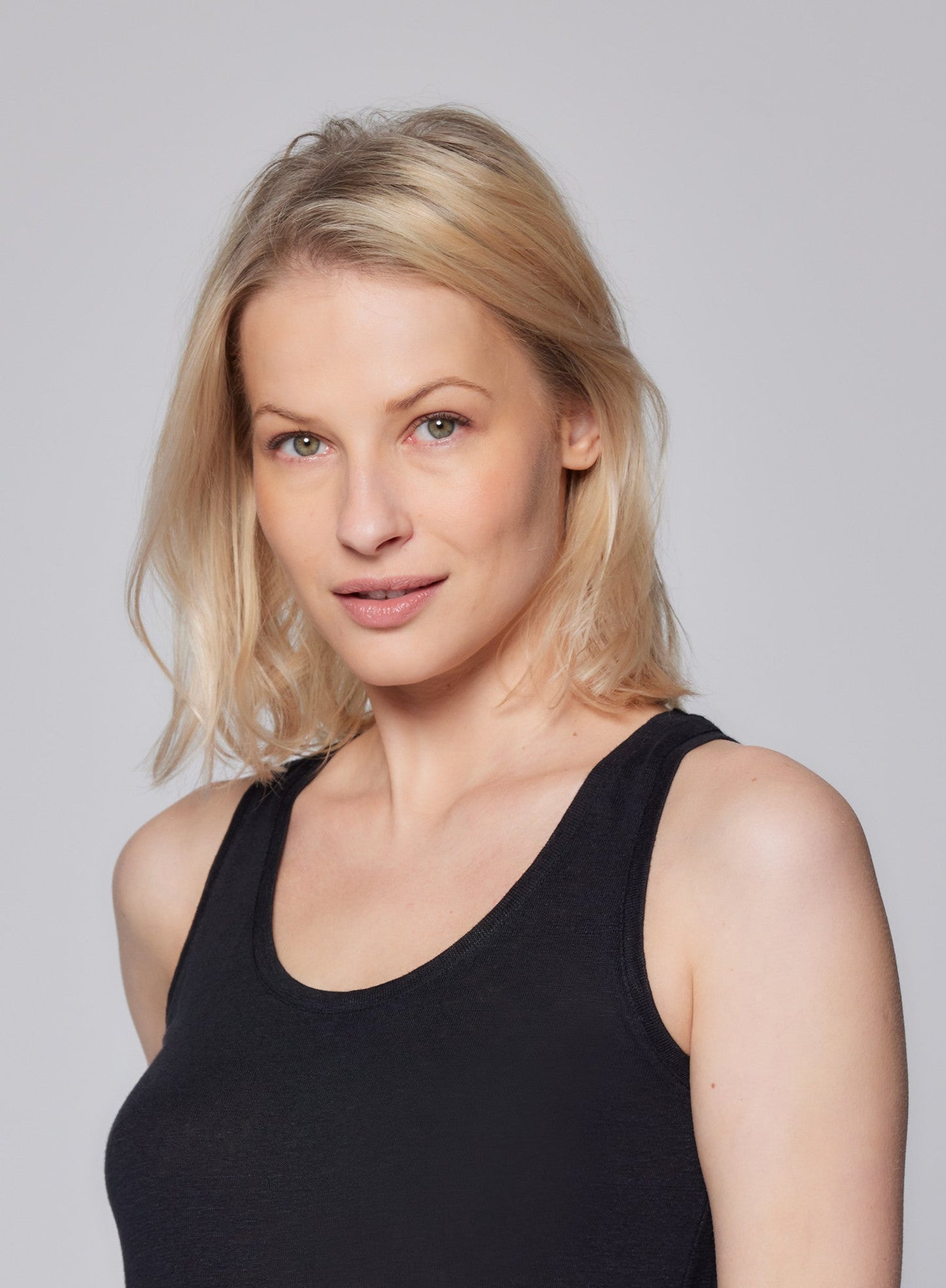 Stretch Linen Tank - MAJESTIC FILATURES - Banebrook Collections