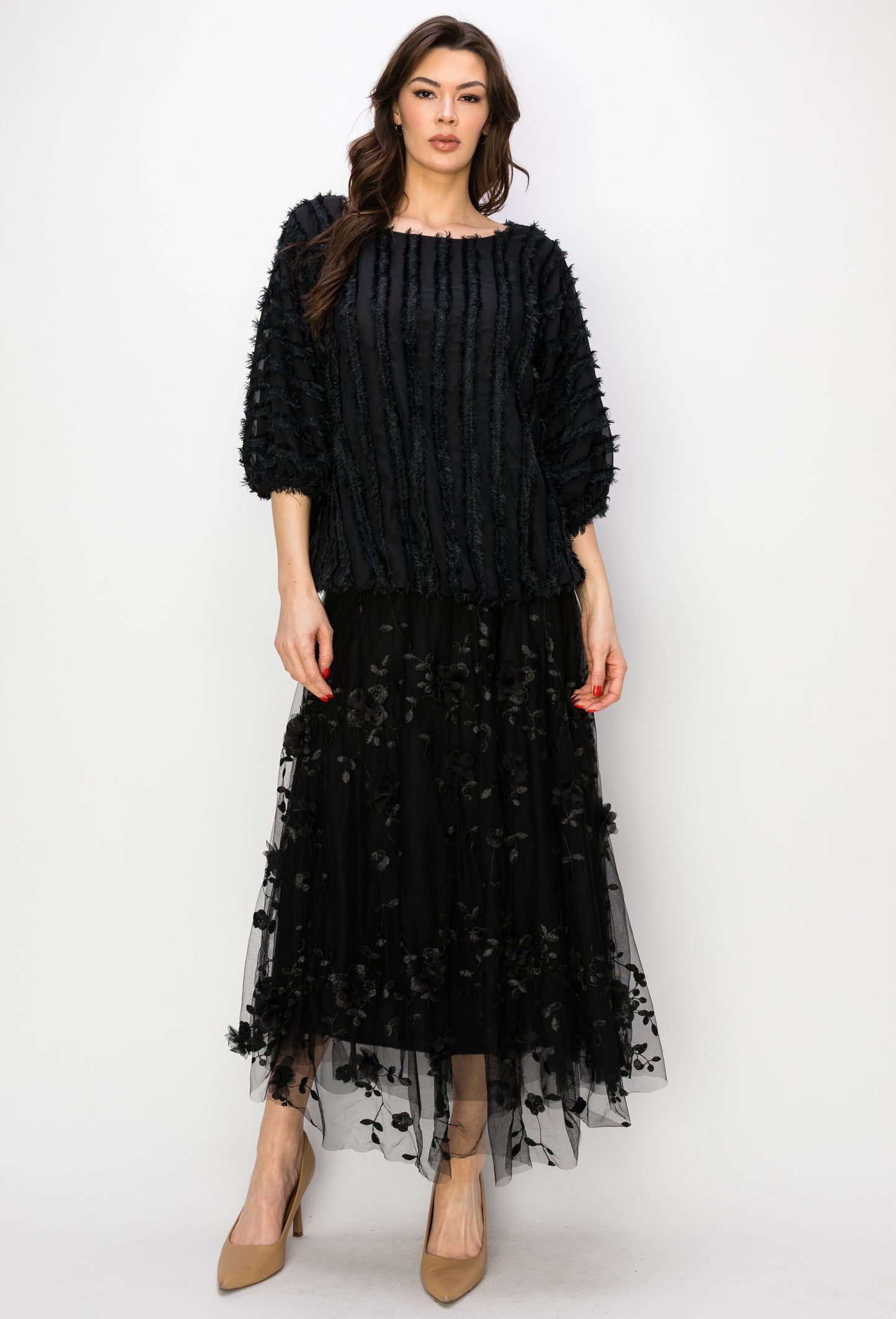 Wenda Lace Embroidered Skirt With Lining