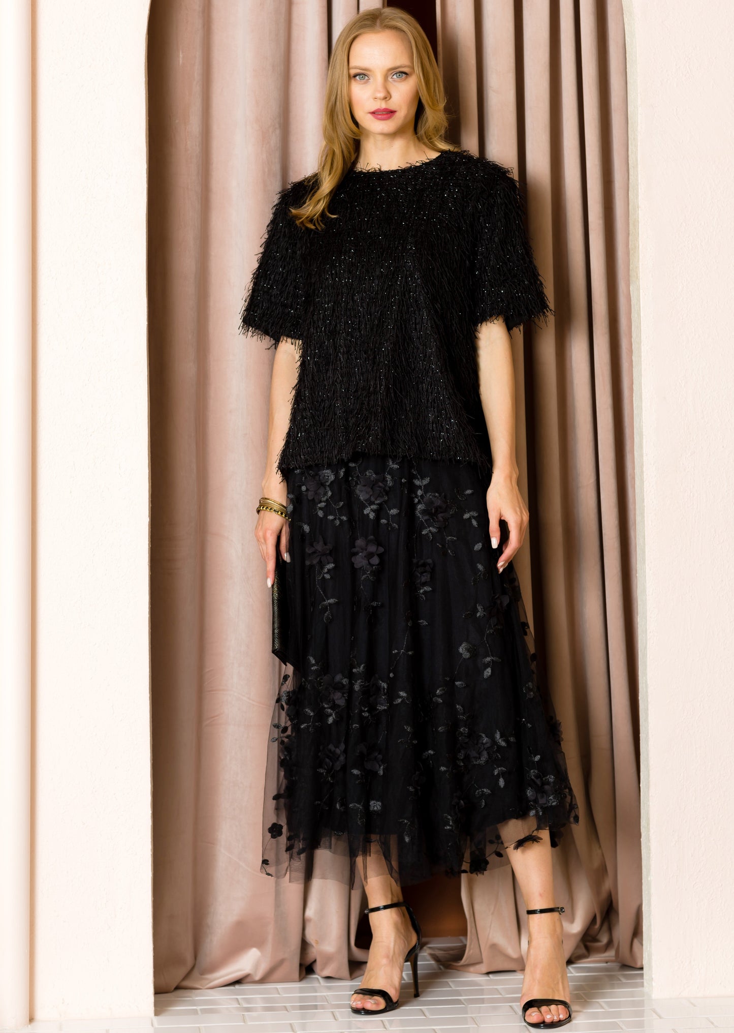 Wenda Lace Embroidered Skirt With Lining