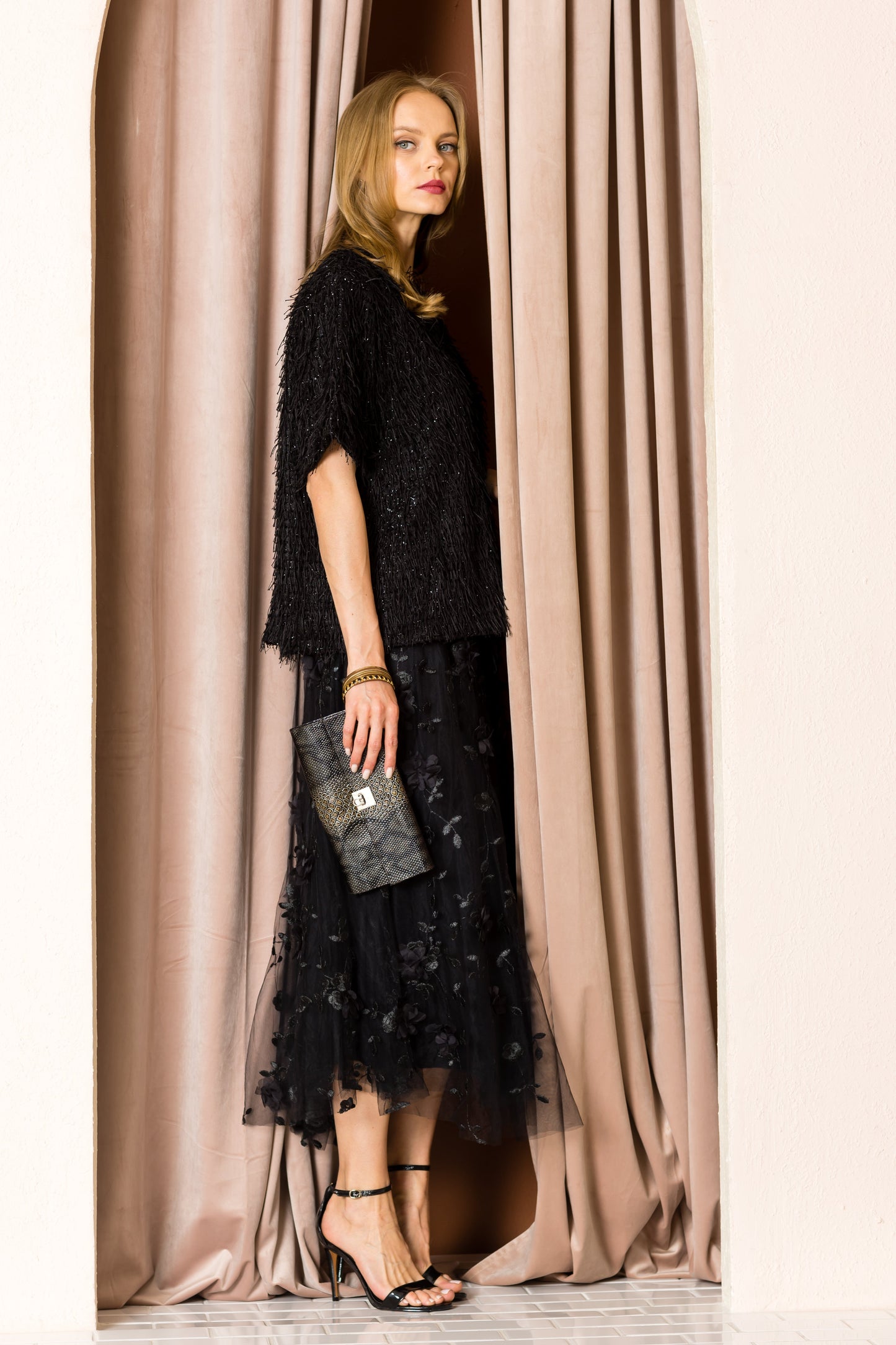 Wenda Lace Embroidered Skirt With Lining