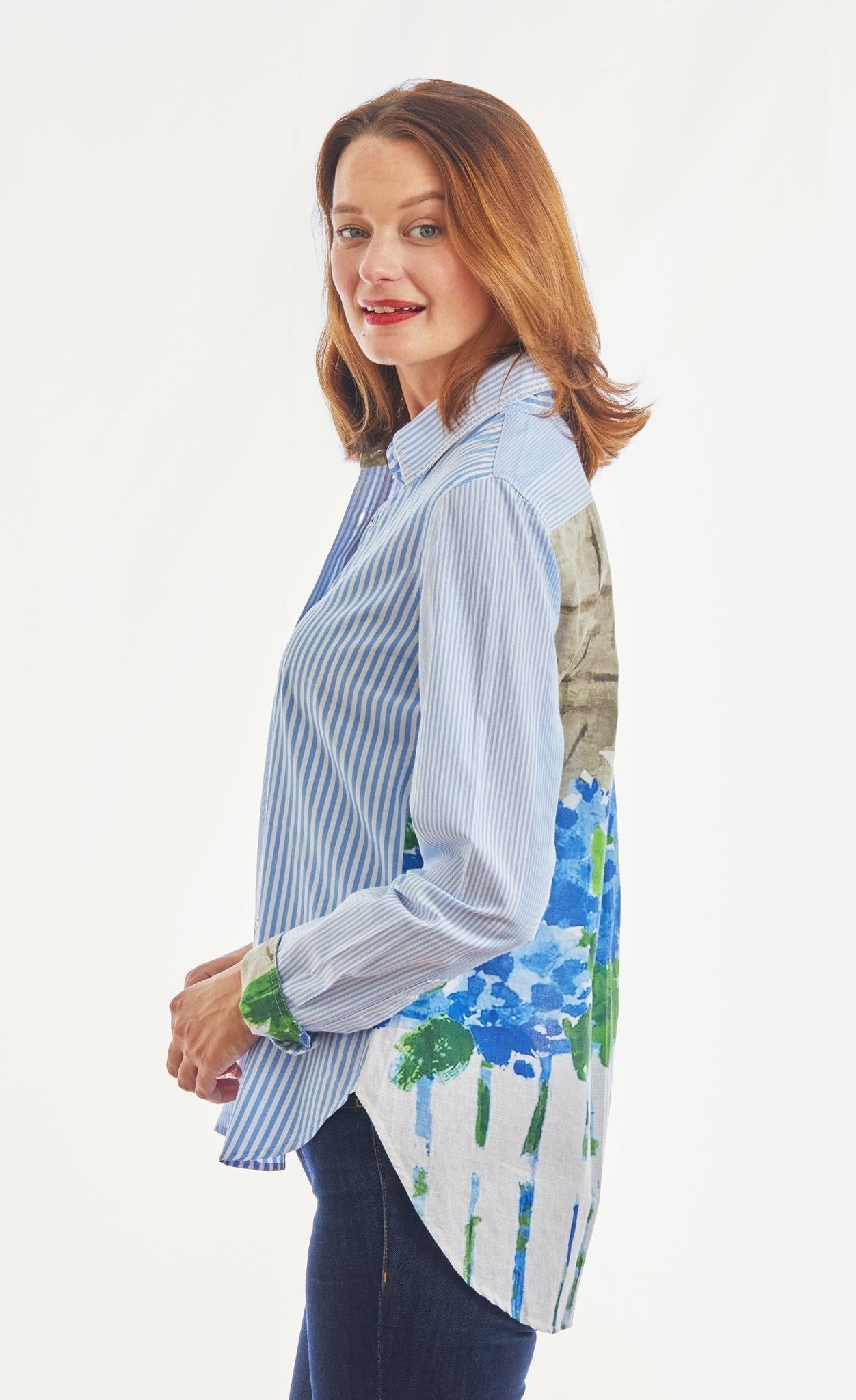 Chesapeake Top, Blue White Stripe With Motif On Back Of Picket Fence And Hydrangeas - DIZZY LIZZIE - Banebrook Collections
